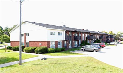 2913 N Lake Dr Unit lower level condo. . 1 bedroom apartments for rent milwaukee